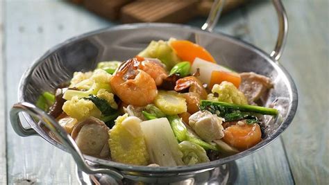 Buat makan siang bikin cap cay kuah aja yuk. Resep Praktis Bunda Sibuk: Cap Cay Goreng Lezat dalam Sekejap