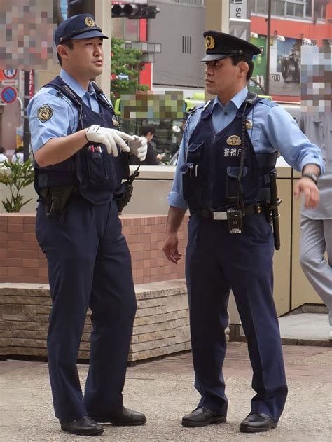 「uniform」おしゃれまとめの人気アイデア｜pinterest｜alex Palma【2022】 男性警察官 男性 警官