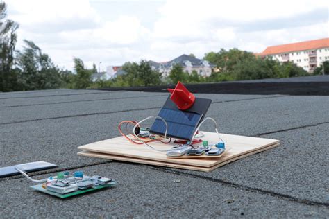 Track The Sun With This Arduino Based Solar Panel LaptrinhX