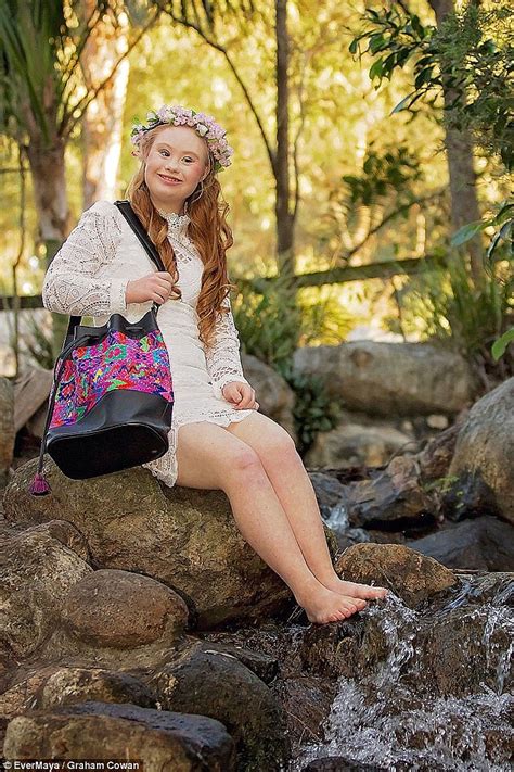 Down Syndrome Model Madeline Stuart To Walk Catwalk At New York Fashion Week Daily Mail Online