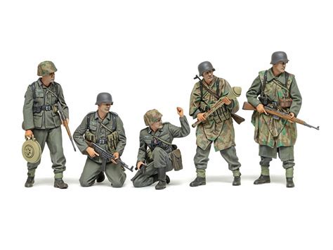 135 German Infantry Set Late Wwii