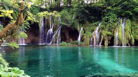 The Science Behind Plitvice Lakes In Croatia Will Blow