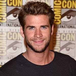 He has garnered most of it through his earnings in movies and tv shows. Liam Hemsworth Bio, Affair, In Relation, Net Worth ...