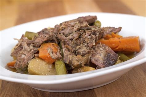 What you'll need to make beef stew with carrots & potatoes. How to Cook Beef Sirloin Roast with Potatoes and Carrots ...