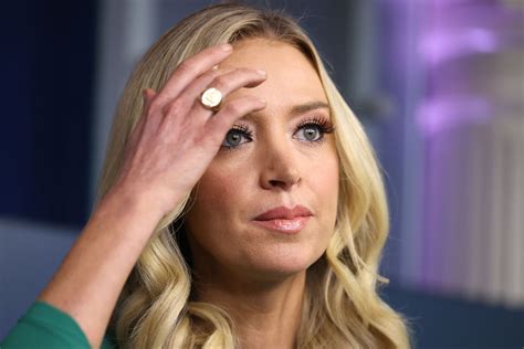 Kayleigh Mcenany Now Calls Cnn Reporters ‘activists And Takes Questions From Pro Trump