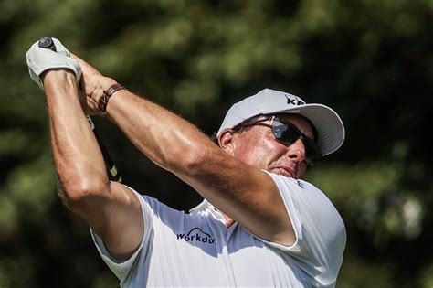 Dechambeau Says Mickelson Has Gone Dark Amid Controversy Abs Cbn News