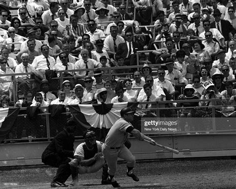 Baseball All Star Game 1964 Mantle Attempts Bunt In 4th Inning Ron