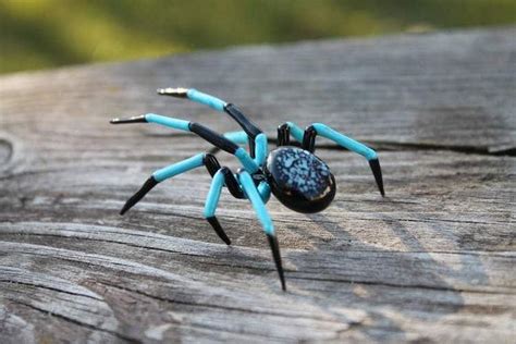 These Incredible Hand Blown Glass Spiders Look So Real