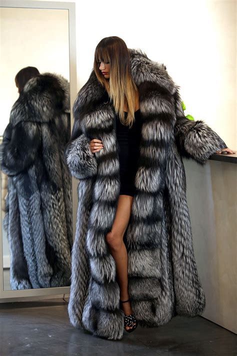 The 25 Best Fox Fur Coat Ideas On Pinterest Fox Fur Free Download Nude Photo Gallery