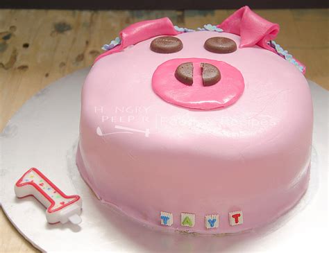 Piggy Birthday Cake Piggy Fondant Cake With Chocolate Cake Flickr