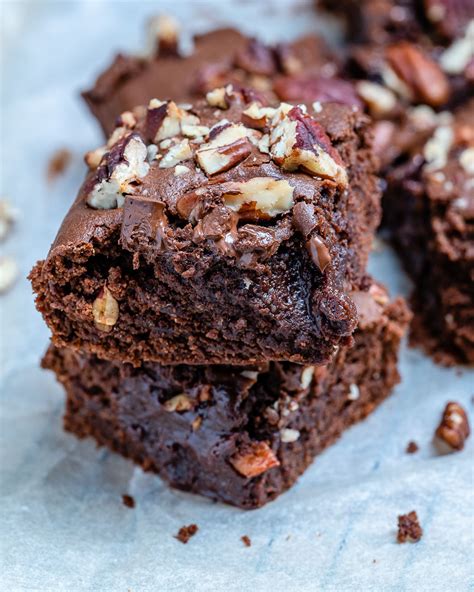 Easy Vegan Chocolate Brownies - Recipe Video | Blondelish.com
