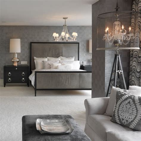 20 Beautiful Gray Master Bedroom Design Ideas