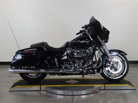 Pre Owned 2017 Harley Davidson Street Glide Special Flhxs Touring In