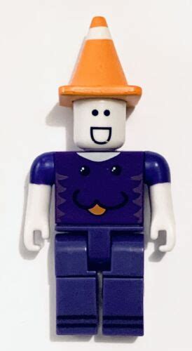Roblox Series 2 Dizzypurple Traffic Cone Hat Figure Dizzy Purple No Codeのebay公認海外通販｜セカイモン
