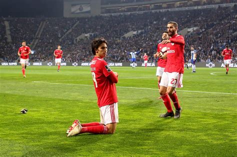 Sport lisboa e benfica (portuguese pronunciation: Porto 1-2 Benfica (Hoje fomos melhores, obrigado rapazes!)