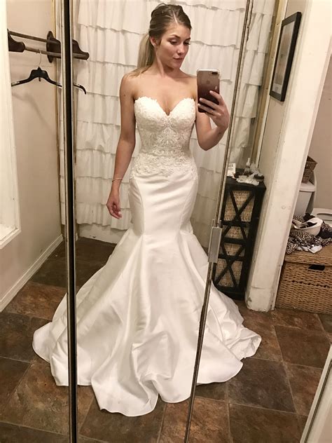 Https://tommynaija.com/wedding/what Bra To Wear With Wedding Dress