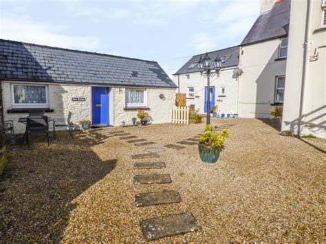 4.6m to centre of saundersfoot. Star Cottage, Saundersfoot, Pembrokeshire - Holiday ...