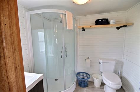 1 Bedroom Cottage With Hot Tub Cavendish Bosom Buddies