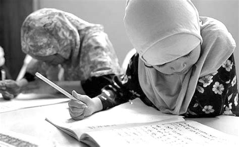Ilmu di hasilkan dari pengetahuan ilmiah, yang berangkat dari perpaduan proses berpikir dedektif (rasional). Doa Menuntut Ilmu agar Mudah Diserap, Dipahami dan ...