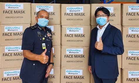 Topeng muka yang dihasilkan menggunakan gabungan terbaik dari bahan kalis air, dari penapis tengah ke penyerap dalaman termasuklah gelung telinga dan jalur hidung bagi memberikan keselesaan terbaik buat pengguna. Coway Malaysia Hulurkan Sumbangan 100,000 Topeng Muka ...