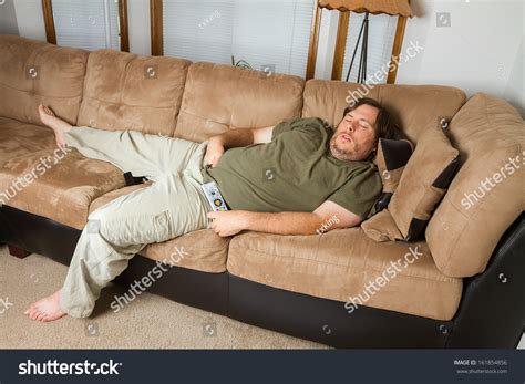 Pria Gemuk Tidur Di Sofa Dengan Foto Stok 161854856 Shutterstock