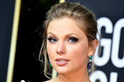 Taylor Swifts Re Recorded Version Of ‘love Story In New Ad