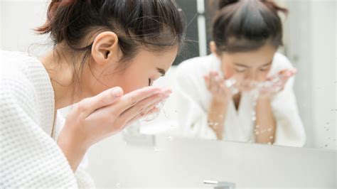 What Is Double Cleansing And Why Is It Important In Your Skin Care
