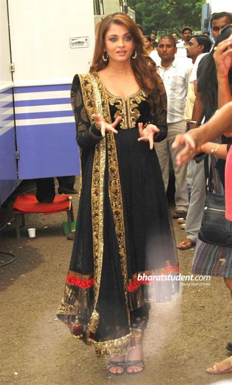 Ravishing Beauty Aishwarya Rai Bold Black Dress