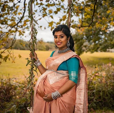 Look Elegant By Using The Best Maternity Photoshoot Ideas In Saree Elements