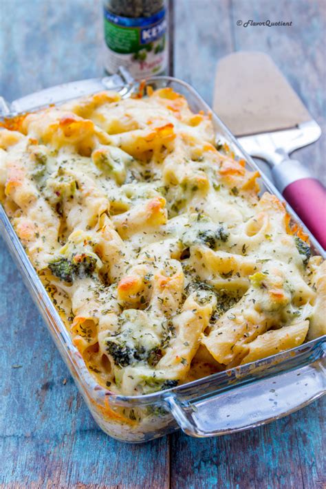 Not a lot can beat a oh and dont forget to check out my new creamy chicken alfredo pasta bake too! Easy Cheesy Broccoli Pasta Bake | Easy Veggie Baked Pasta ...