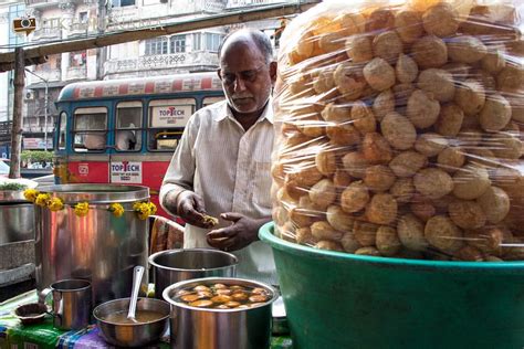 Best Places To Have Puchkas In Kolkata