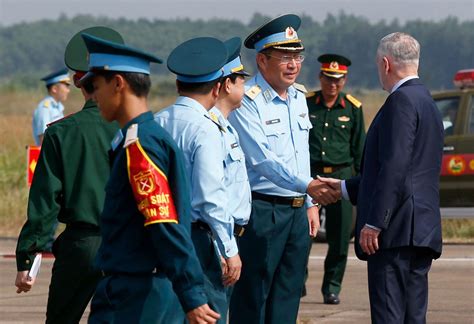 Us Defense Secretary Sees The Enduring Costs Of Vietnam War