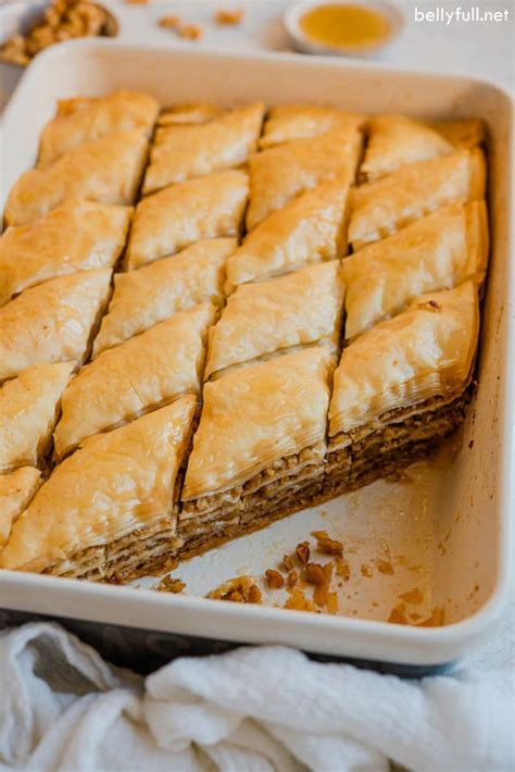 Phyllo dough is easy to make, and the difference in taste when using it to make sweet and savory pies is worth learning how. Phyllo Dough Dessert Recipes / Best Greek Desserts ...