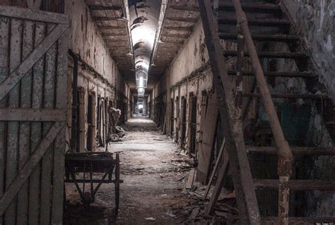 Haunted Prison Tours Put Boredom Behind Bars Huffpost