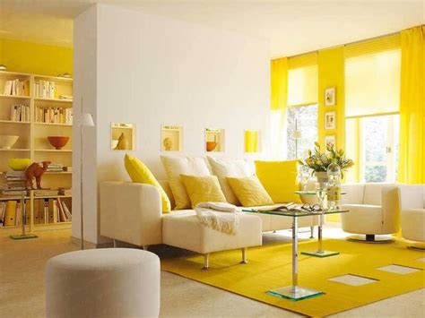 21 Gorgeous Living Rooms With Accent Walls Of All Styles Yellow