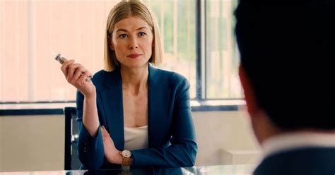 Rosamund Pike Breaks Down The Most Anxiety Inducing Scene Of I Care A Lot