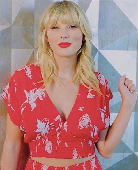 🔞red top of taylor swift nude