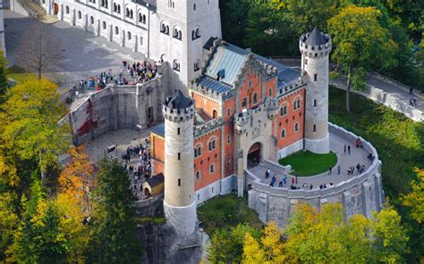 Neuschwanstein Castle Tourist Destinations