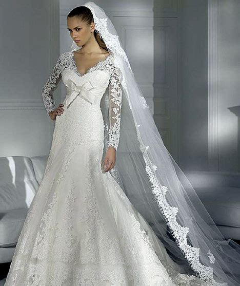Winter Wedding Dress Designs With Snow White Wedding Dress