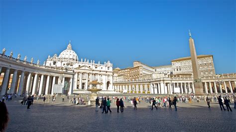 St Peters Square In Rome Expedia
