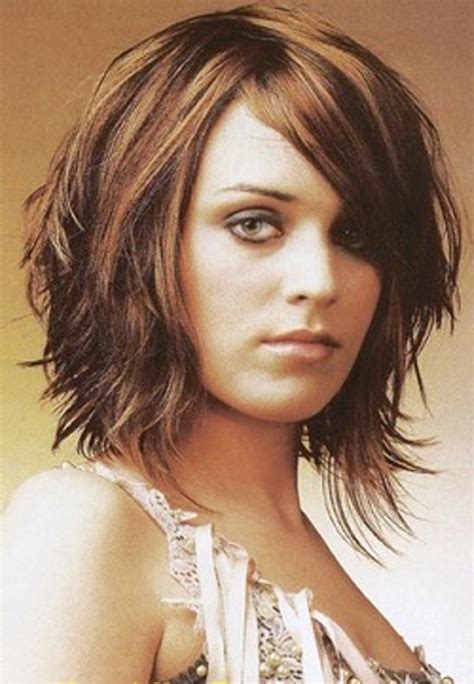 33 Medium Short Layered Haircut Amazing Concept