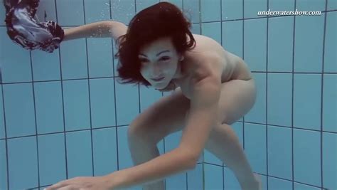 Hot Girl Sima Shows Her Seductive Pussy While Swimming Underwater Movie