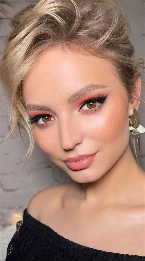 Soft Glam Makeup Ideas Pink Tone Makeup Look In 2021 Soft Glam