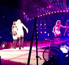 Tour Gif Primogif