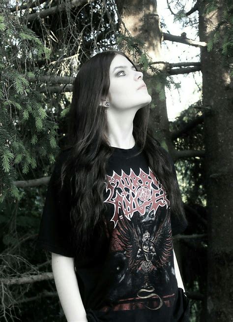 As A Metalhead Women Myself All I Can Say Is This Girl Looks So Beautiful She Is Killin It