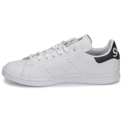 Otro de los grandes fuertes de las zapatillas stan smith, como sucede en general con el calzado de adidas, es que la calidad de su fabricación hace que sea un producto que dure por mucho tiempo. adidas - Stan Smith Originals EE5818 | Classic Sport Shoes