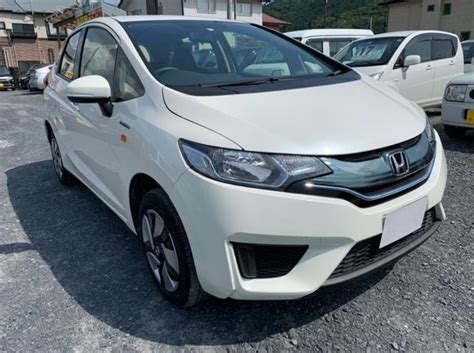 Your mileage will vary depending on how you drive and maintain your vehicle, driving conditions and other factors. 2016 Honda Fit F Hybrid - Atro Japan | Premium Japanese ...