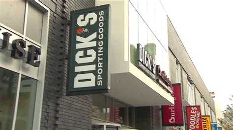Dicks Sporting Goods Lost 150 Million Over Anti Gun Policies Wgn Tv