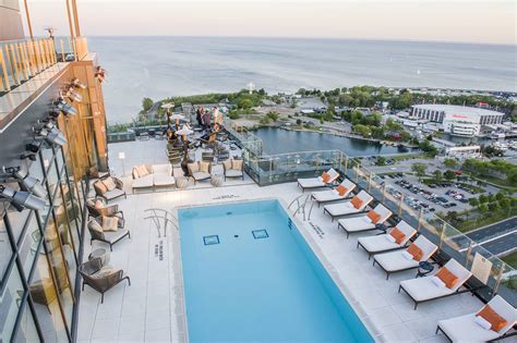 The Top 15 Hotel Swimming Pools In Toronto