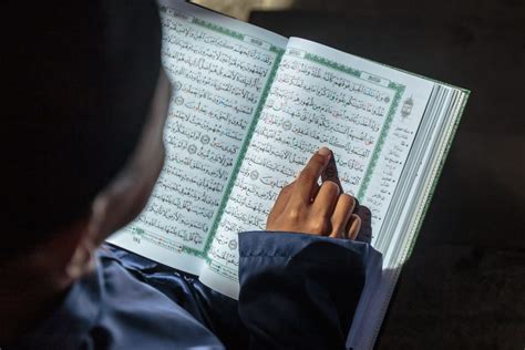 Menakjubkan Inilah Manfaat Luar Biasa Membaca Al Quran Umroh Com